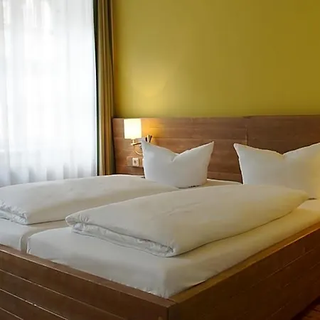 Am Obermarkt מלון 3*