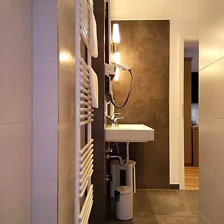 Am Obermarkt מלון 3*