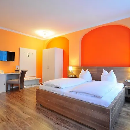 Hotel Am Obermarkt 3*